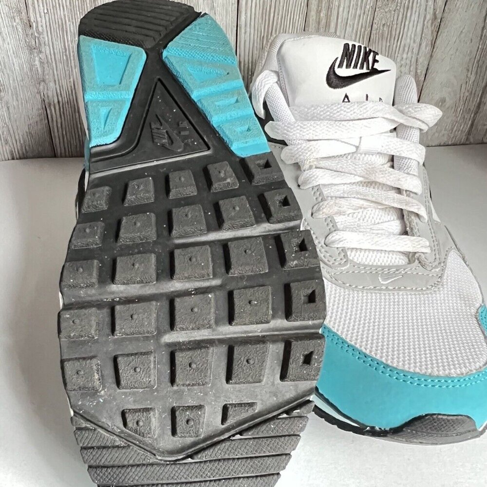 Size 8.5 US Nike Air Max Correlate Club Turquoise - Model # 511417-142 - Picture 2 of 16